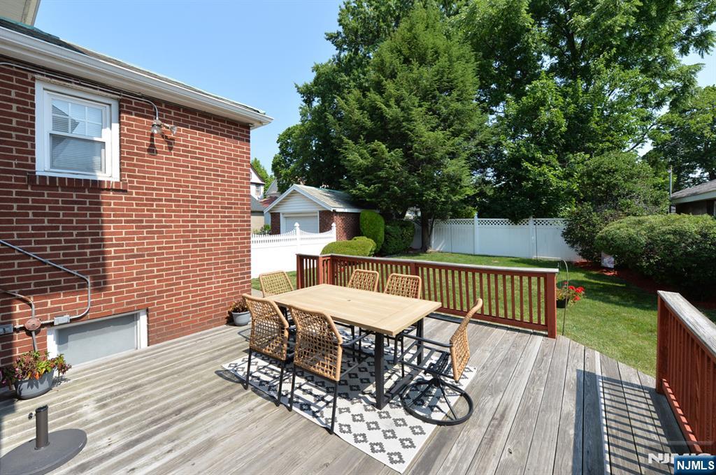 76 Poplar Street Property Photo 31