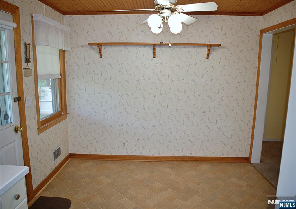 138 11th Street Property Photo 11