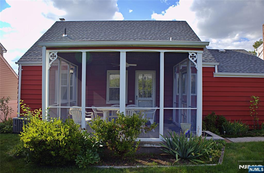 138 11th Street Property Photo 29