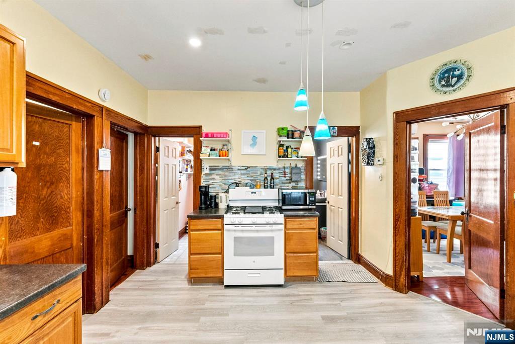 242 Lanza Avenue Property Photo 3