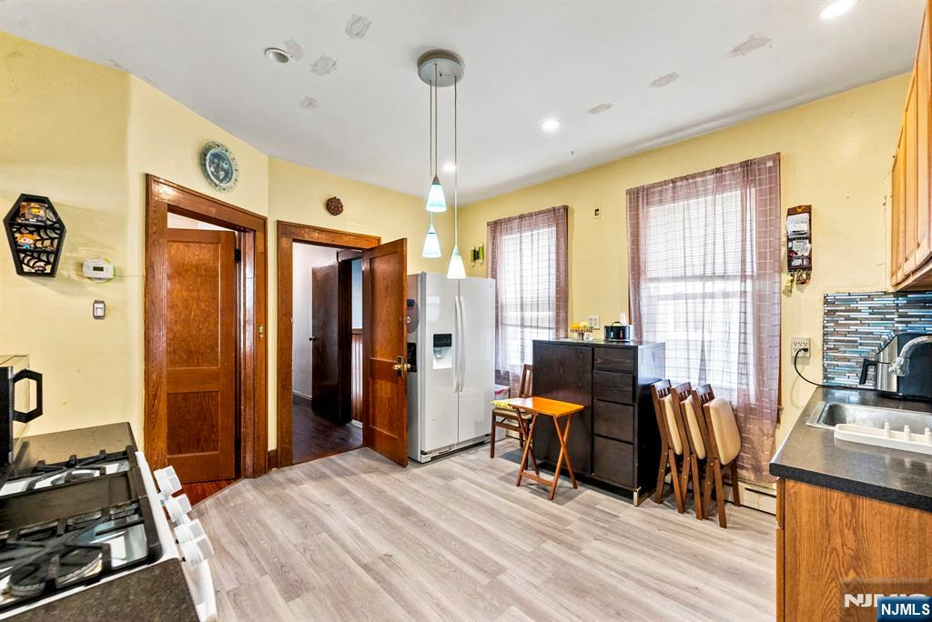 242 Lanza Avenue Property Photo 4