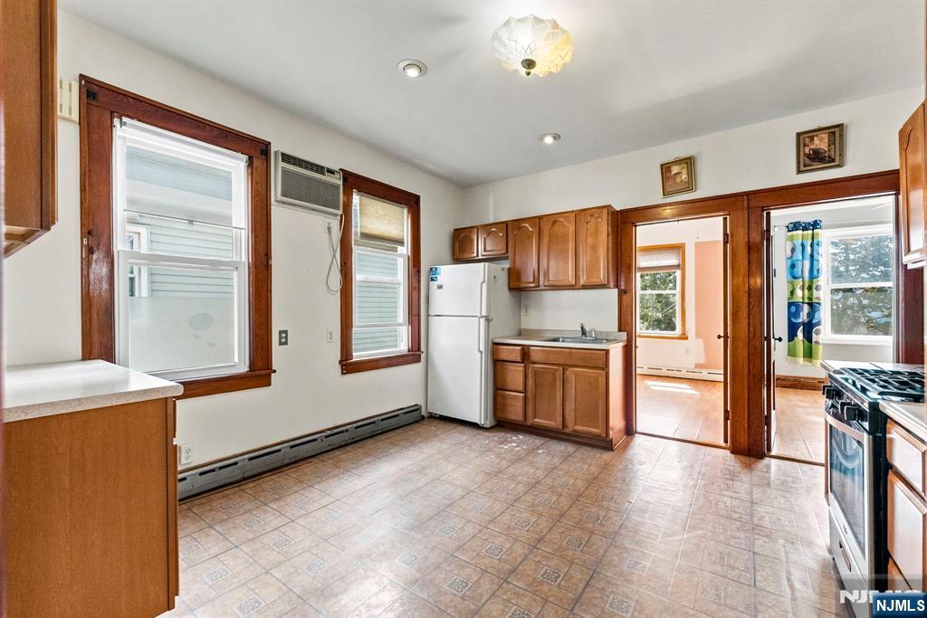 242 Lanza Avenue Property Photo 9