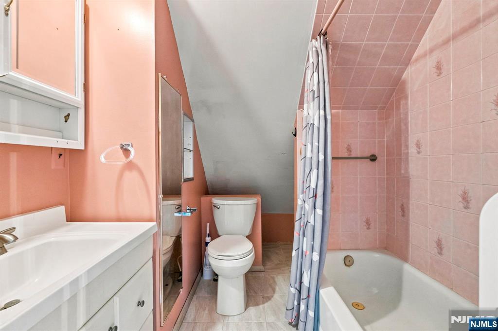 242 Lanza Avenue Property Photo 23