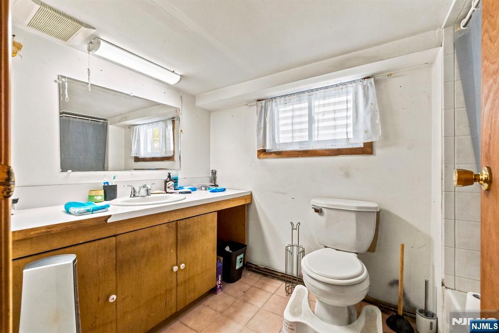 242 Lanza Avenue Property Photo 27