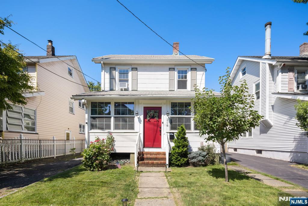 206 Spruce Street Property Photo 1