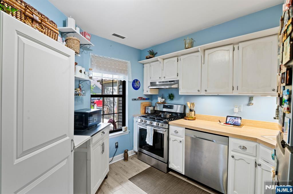 6 New Bedford Road C Property Photo 16