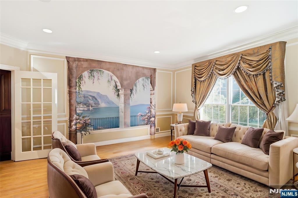 3 Topaz Court Property Photo 8