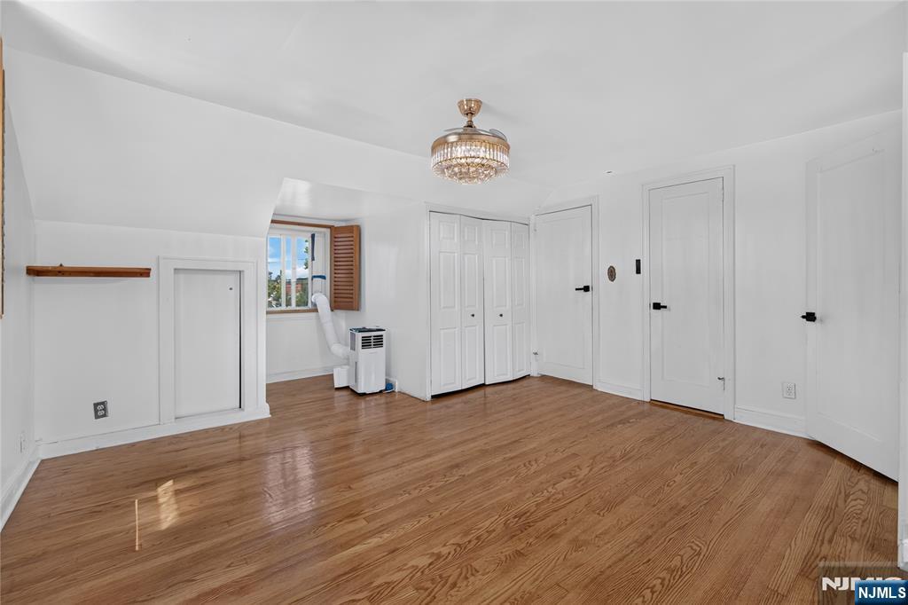 407 Palisade Avenue Property Photo 7