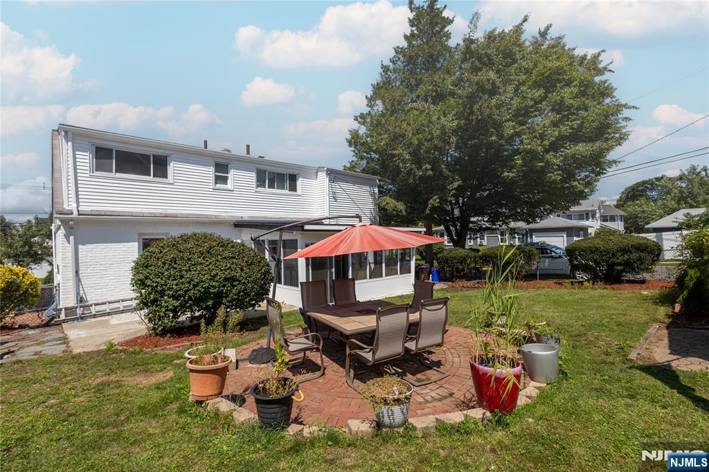 407 Palisade Avenue Property Photo 9