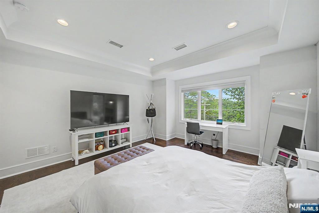 28 Leroy Street Property Photo 18