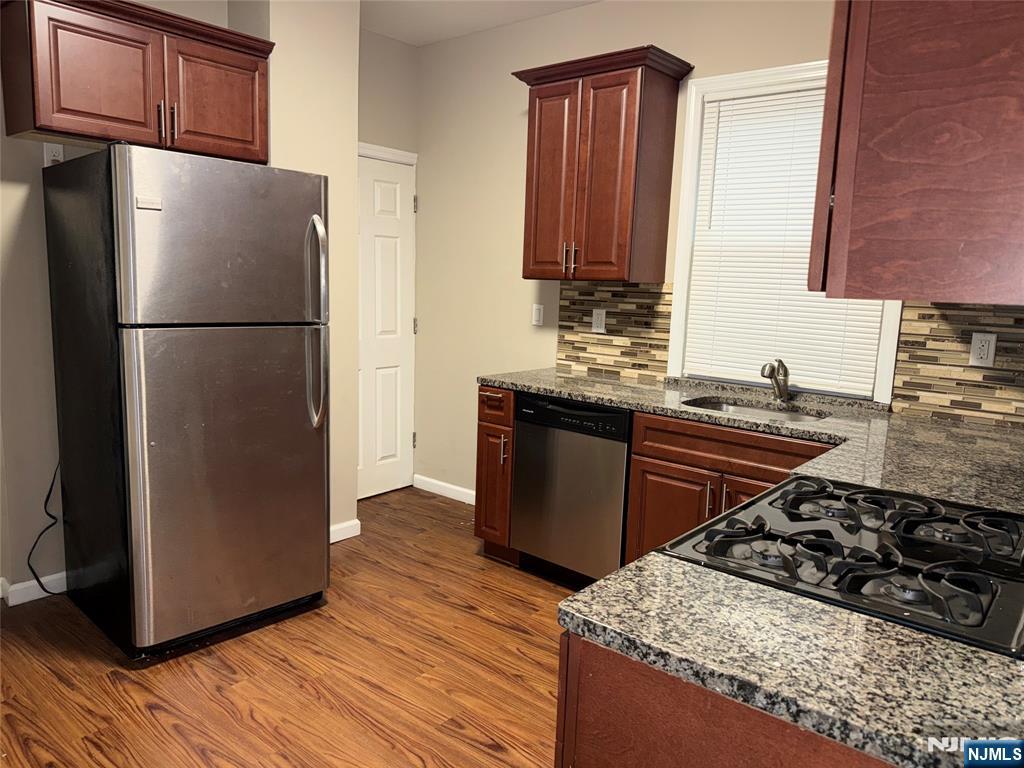 339 Forest Street Property Photo 8