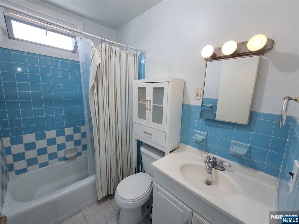 505 Hoboken Road B Property Photo 6
