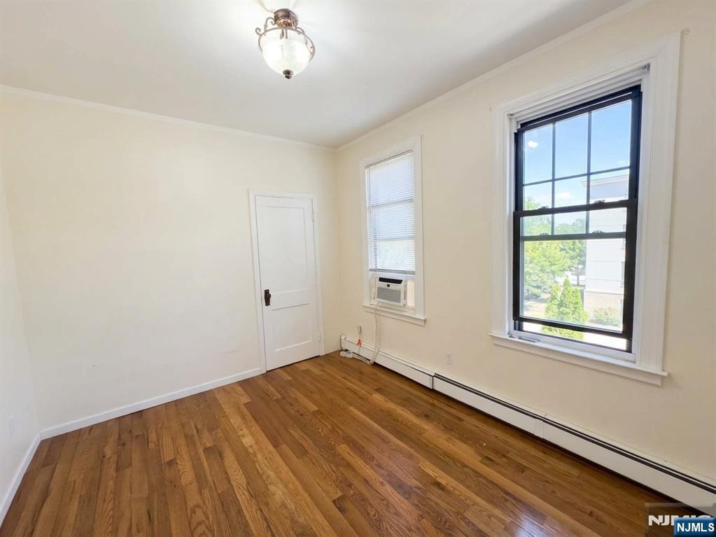505 Hoboken Road B Property Photo 9
