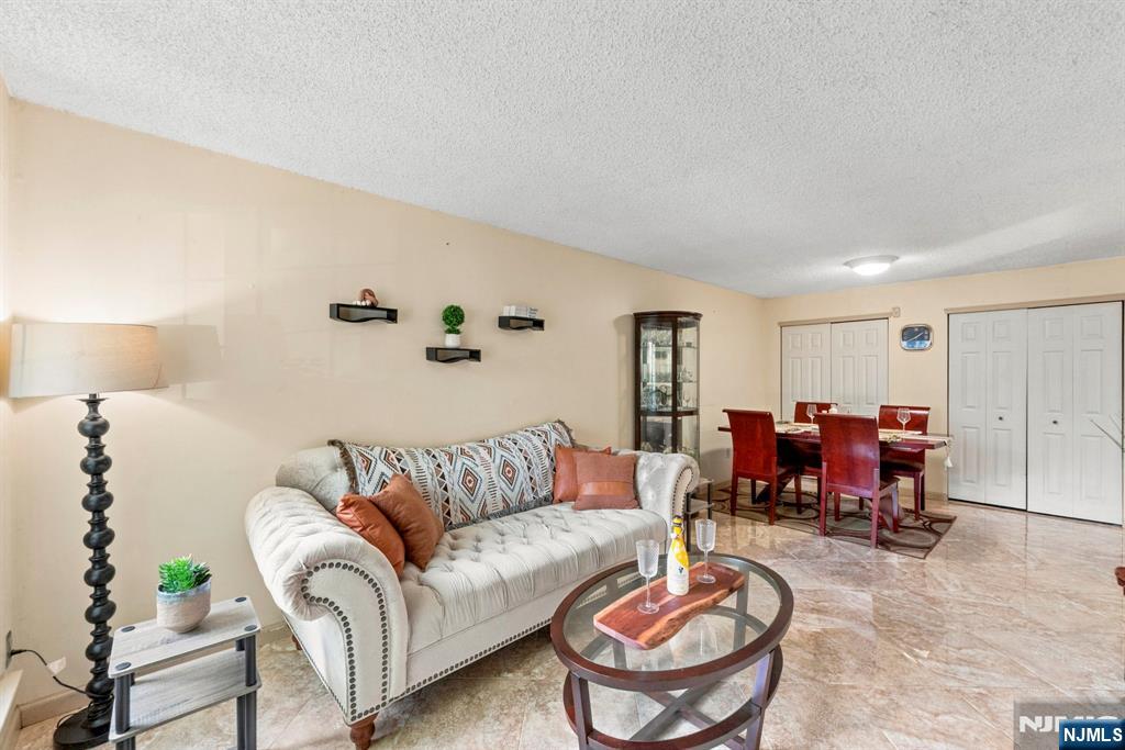 1338 Lavender Court Property Photo 1