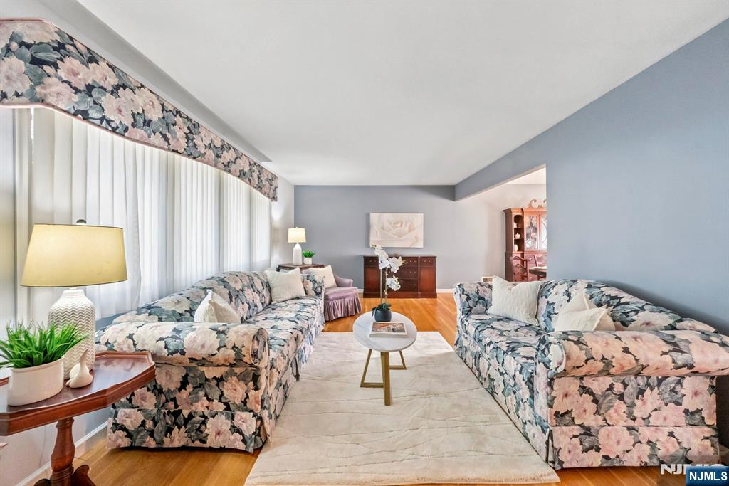 33 Waling Drive Property Photo 5