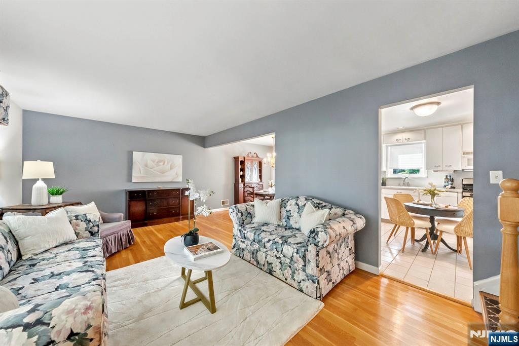 33 Waling Drive Property Photo 9