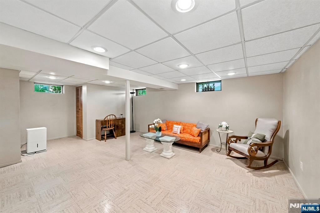 33 Waling Drive Property Photo 30