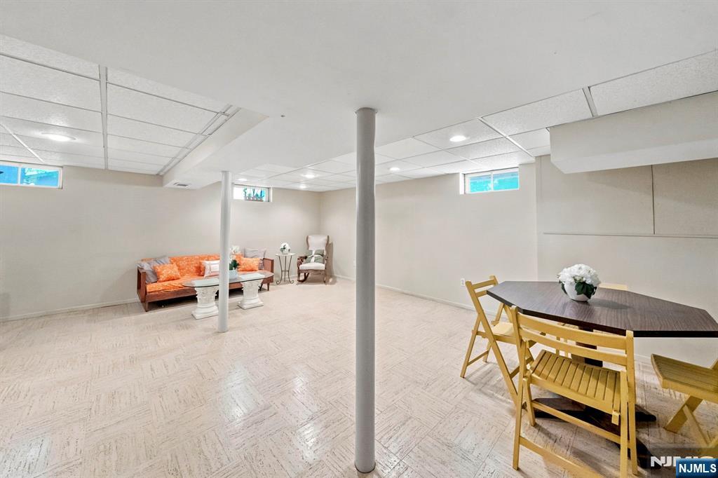 33 Waling Drive Property Photo 31