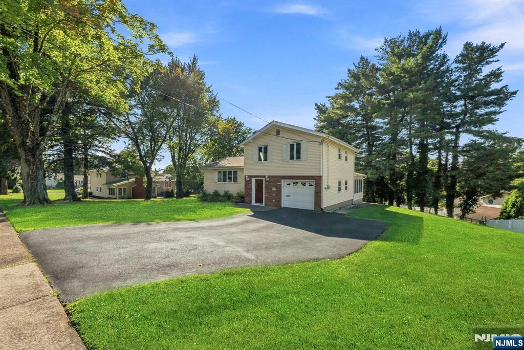 33 Waling Drive Property Photo 39