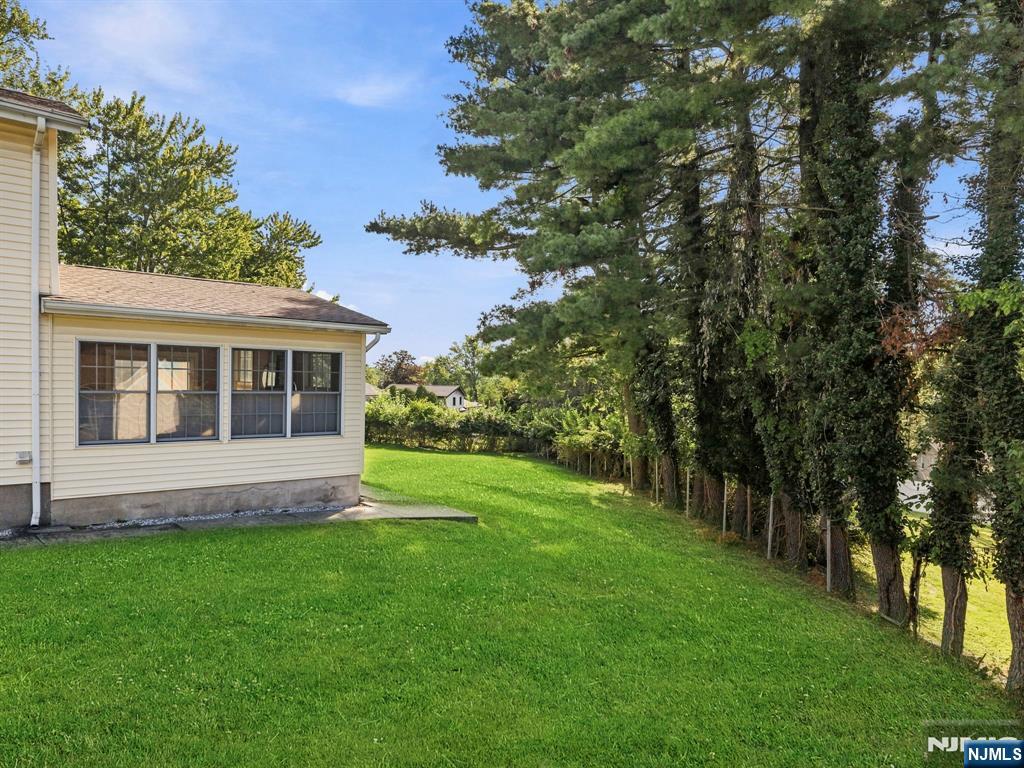 33 Waling Drive Property Photo 40