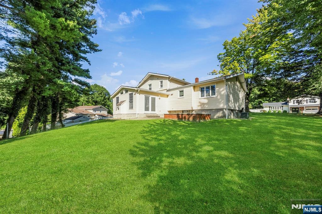 33 Waling Drive Property Photo 43