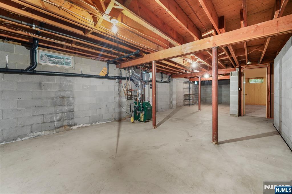 134a N Kinderkamack Road Property Photo 38