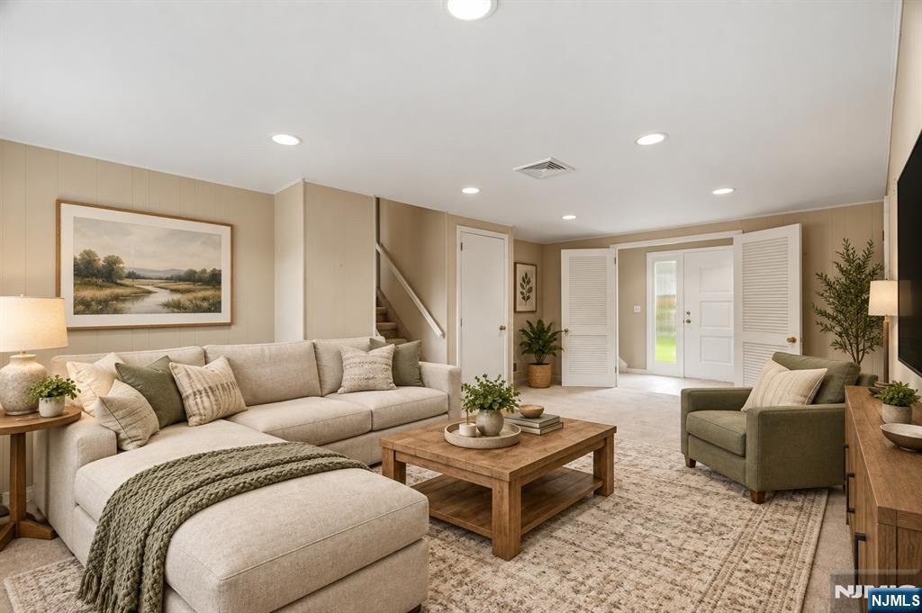 10 Aldom Circle Property Photo 5