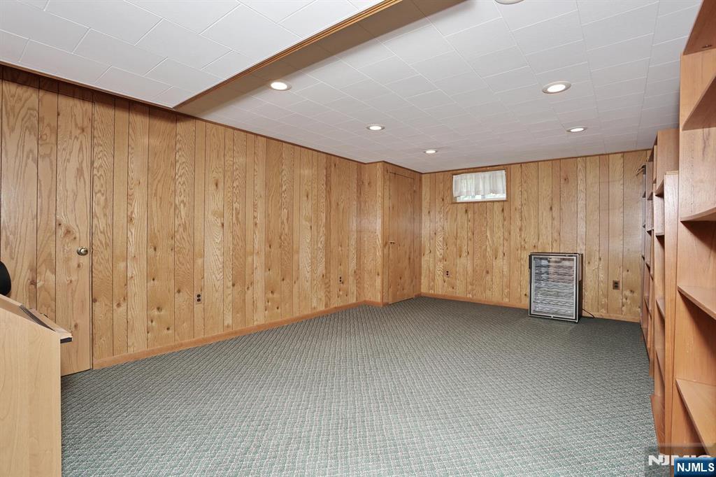 253 Jeffer Street Property Photo 19