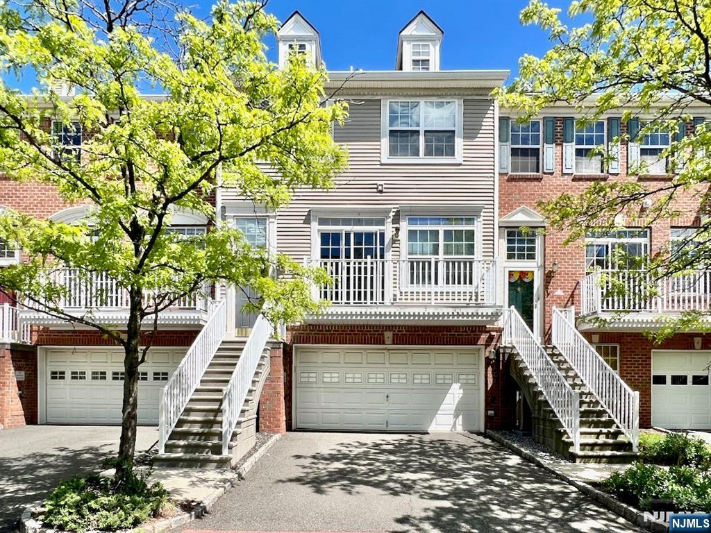 6 Mcmartin Court Property Photo 1