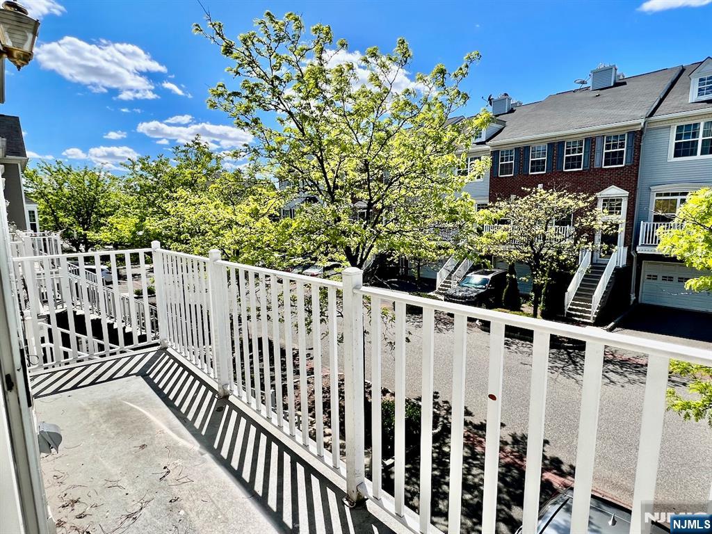 6 Mcmartin Court Property Photo 2