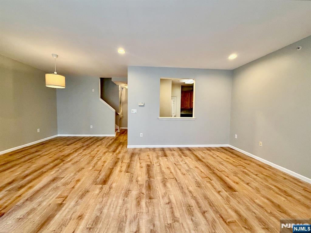 6 Mcmartin Court Property Photo 4