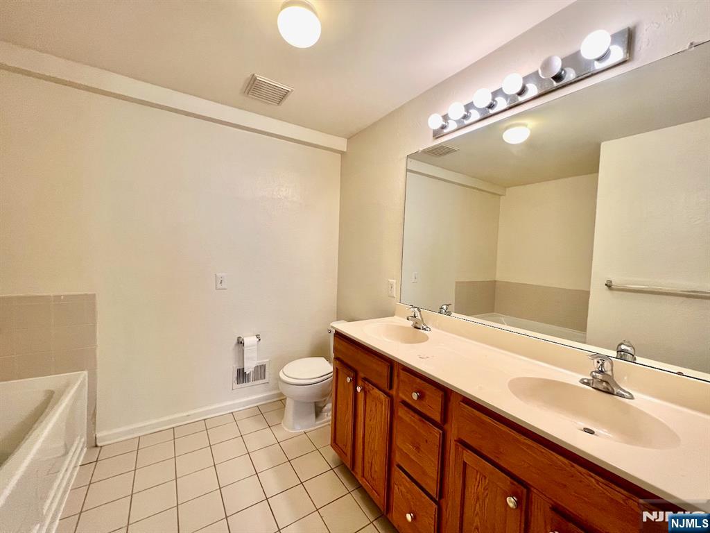 6 Mcmartin Court Property Photo 14
