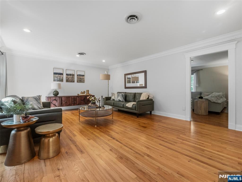 19 Thornhill Drive Property Photo 4