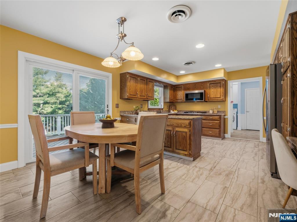 19 Thornhill Drive Property Photo 8