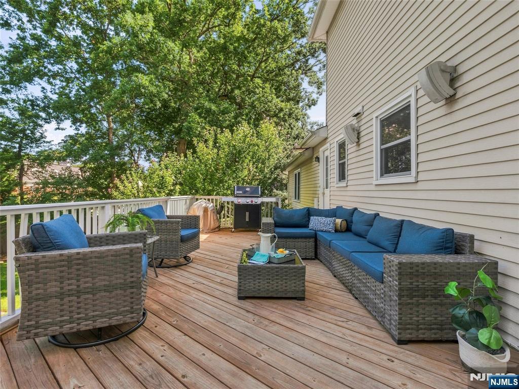 19 Thornhill Drive Property Photo 11