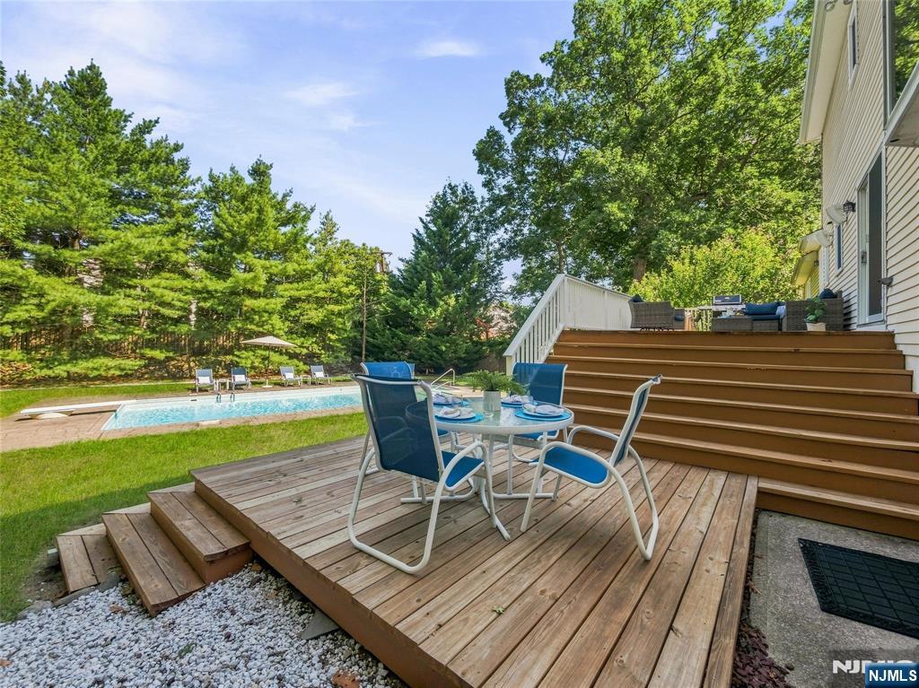 19 Thornhill Drive Property Photo 14