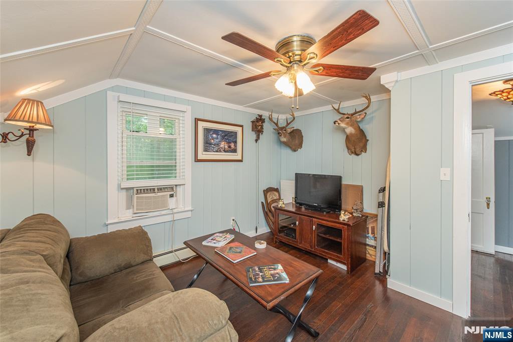 17 Highland Road Property Photo 18