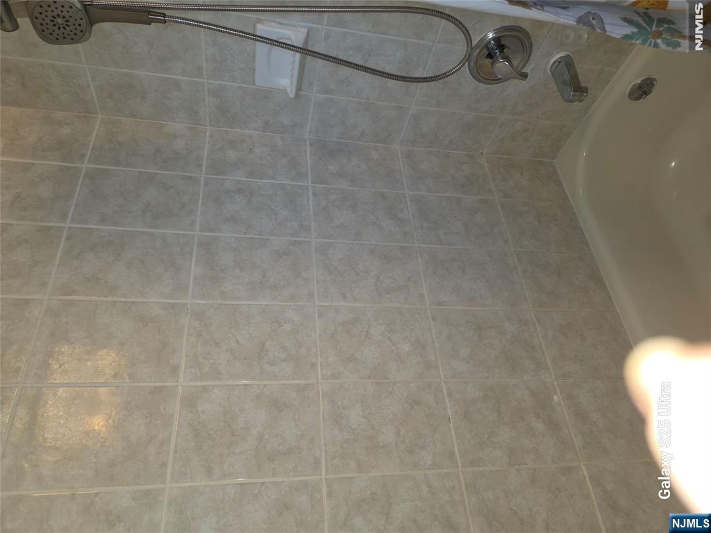 124 Reservoir Avenue 2b Property Photo 9