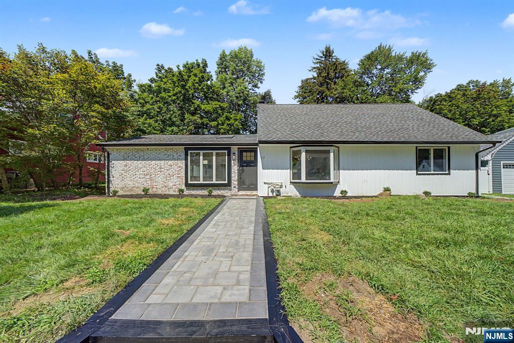 19 Ferndale Road Property Photo 1