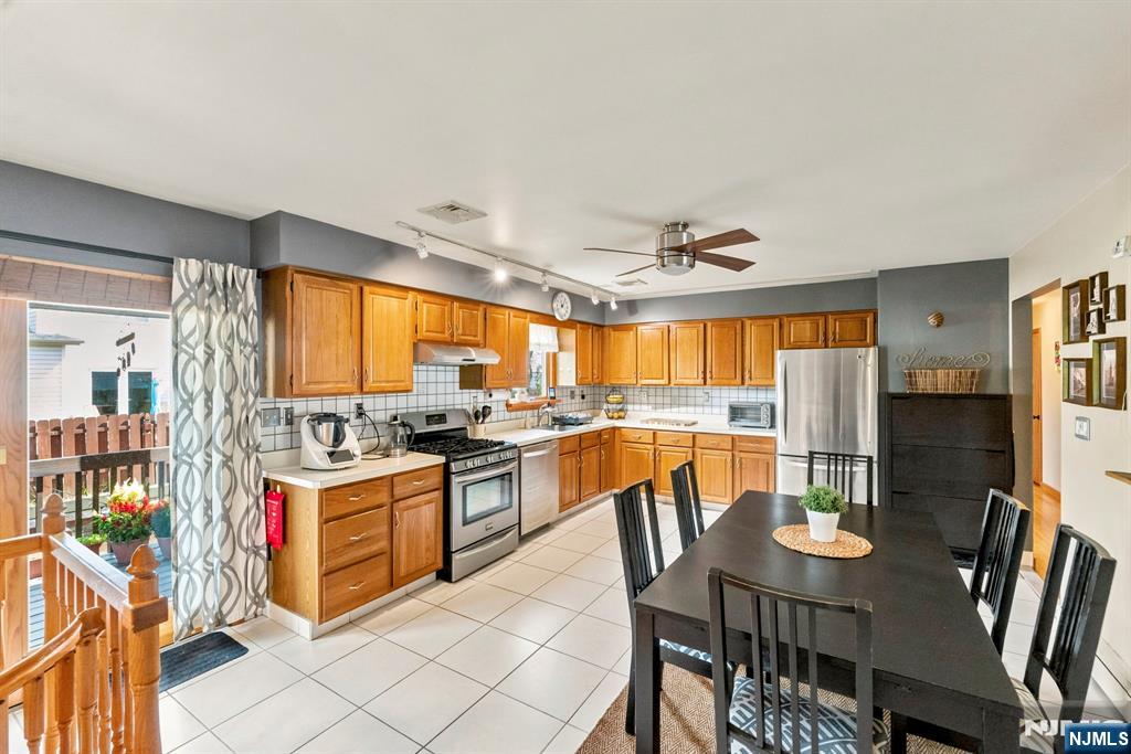 56 Hillcrest Avenue Property Photo 6