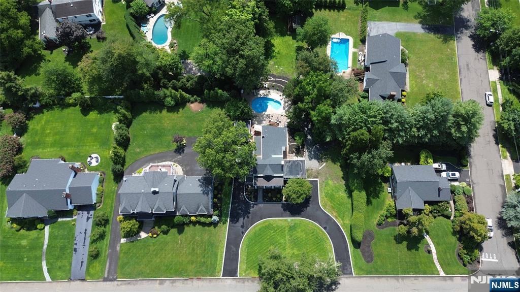 415 Lincoln Avenue Property Photo 3