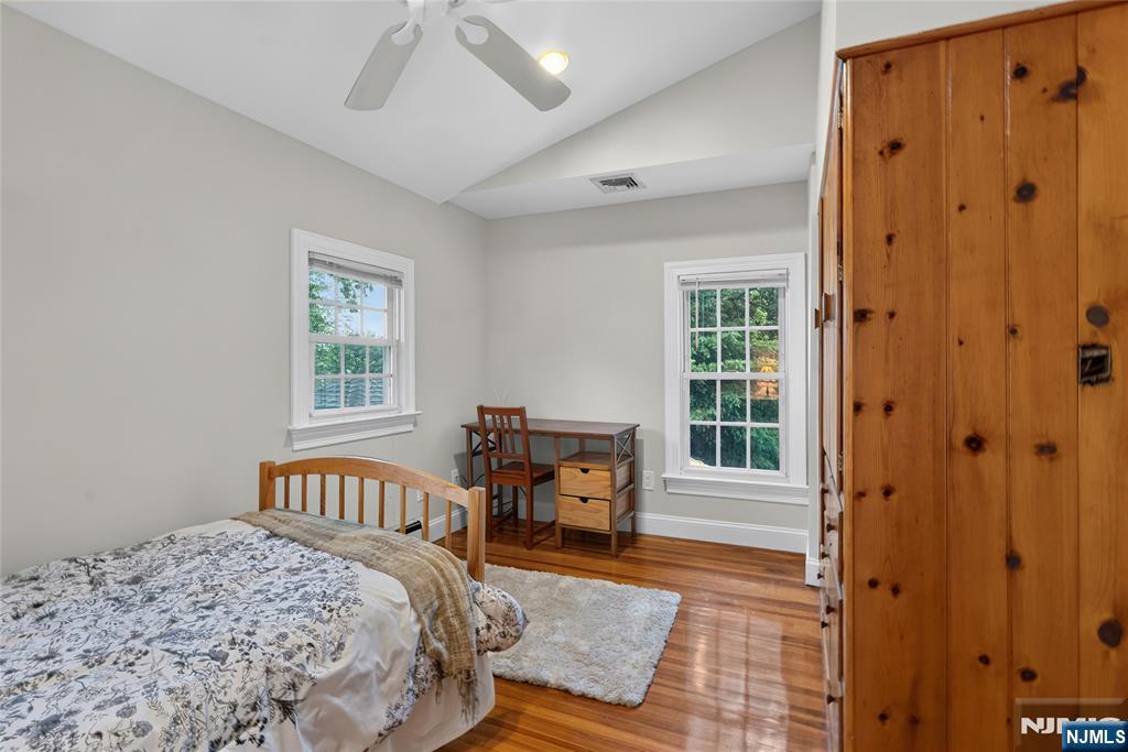 415 Lincoln Avenue Property Photo 32