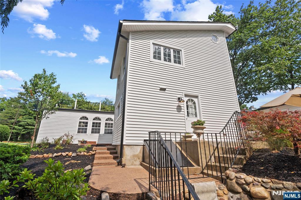 415 Lincoln Avenue Property Photo 49