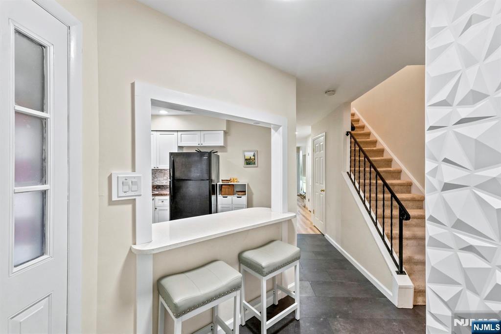 5c New Bedford Road Property Photo 6