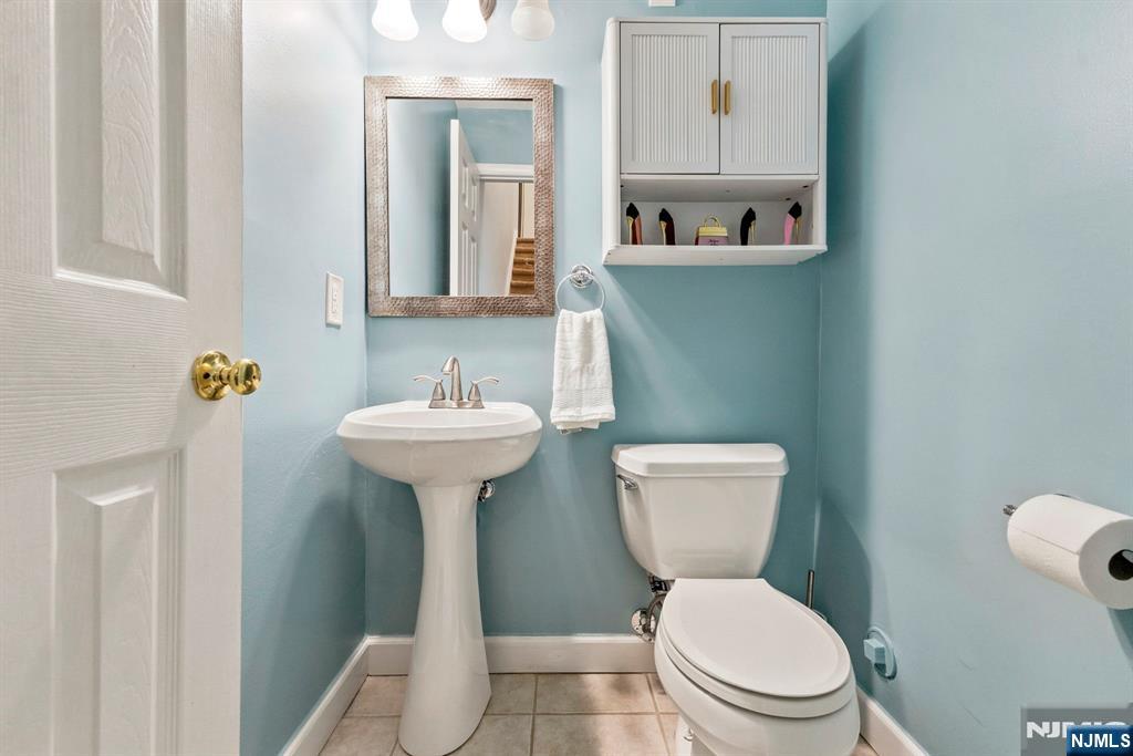 5c New Bedford Road Property Photo 11