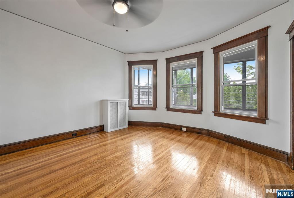 18 Unit 2 Lincoln Avenue 2 Property Photo 7
