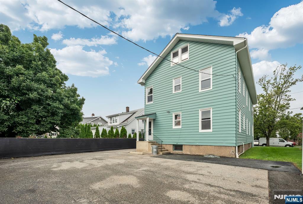 18 Unit 2 Lincoln Avenue 2 Property Photo 22