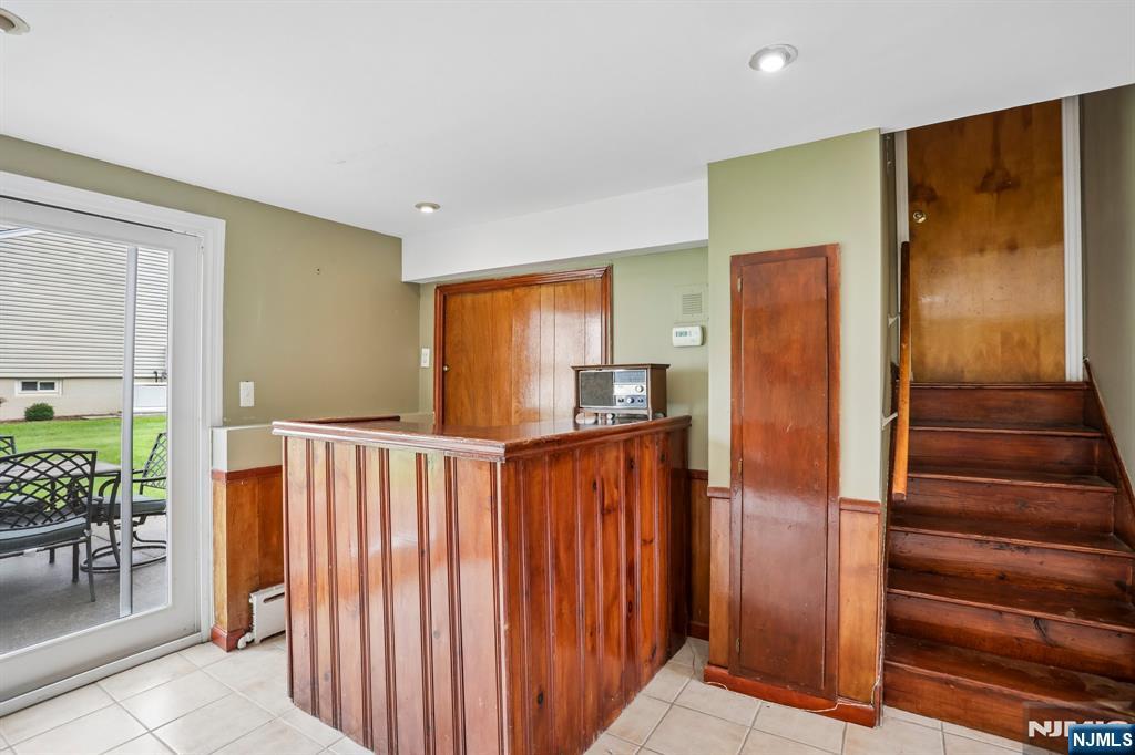 145 Sutton Place Property Photo 23
