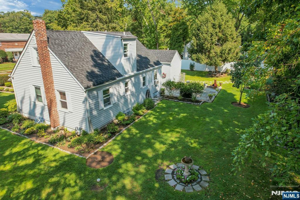 10 Knickerbocker Road Property Photo 4