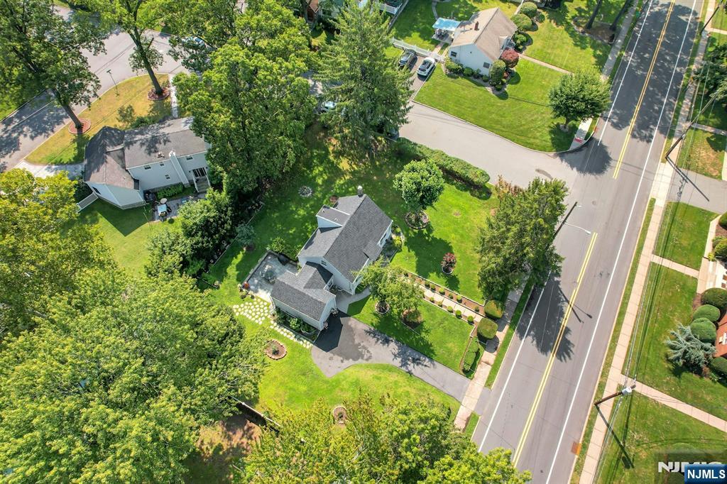 10 Knickerbocker Road Property Photo 6
